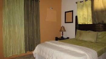 Rafjam Bed And Breakfast Kingston Esterno foto